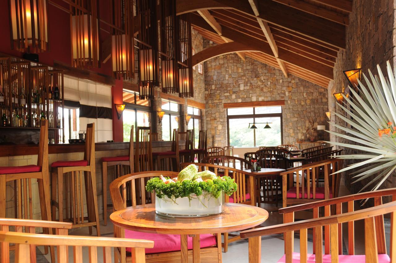Le Jardin Du Roy Hotel Ranohira Ngoại thất bức ảnh