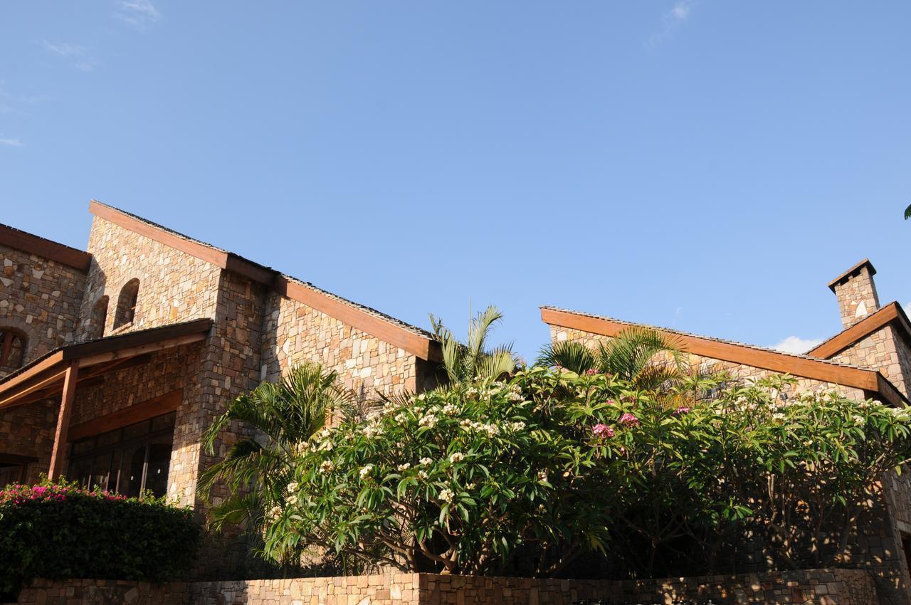 Le Jardin Du Roy Hotel Ranohira Ngoại thất bức ảnh