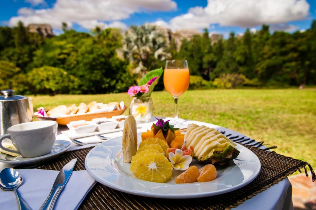 Le Jardin Du Roy Hotel Ranohira Ngoại thất bức ảnh